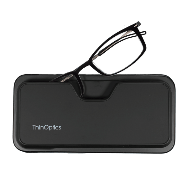 Brooklyn Full Frame Reading Glasses + MagSafe® Connect Case