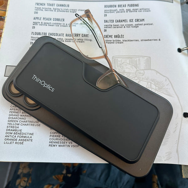 Brooklyn Full Frame Reading Glasses + MagSafe® Connect Case