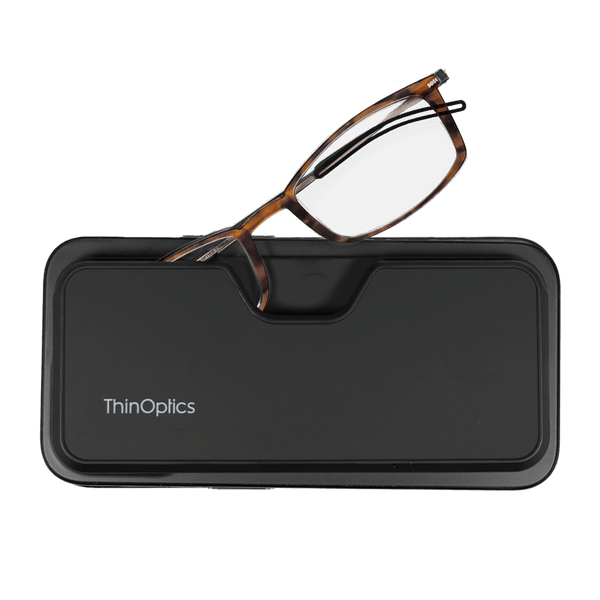 Brooklyn Full Frame Reading Glasses + MagSafe® Connect Case